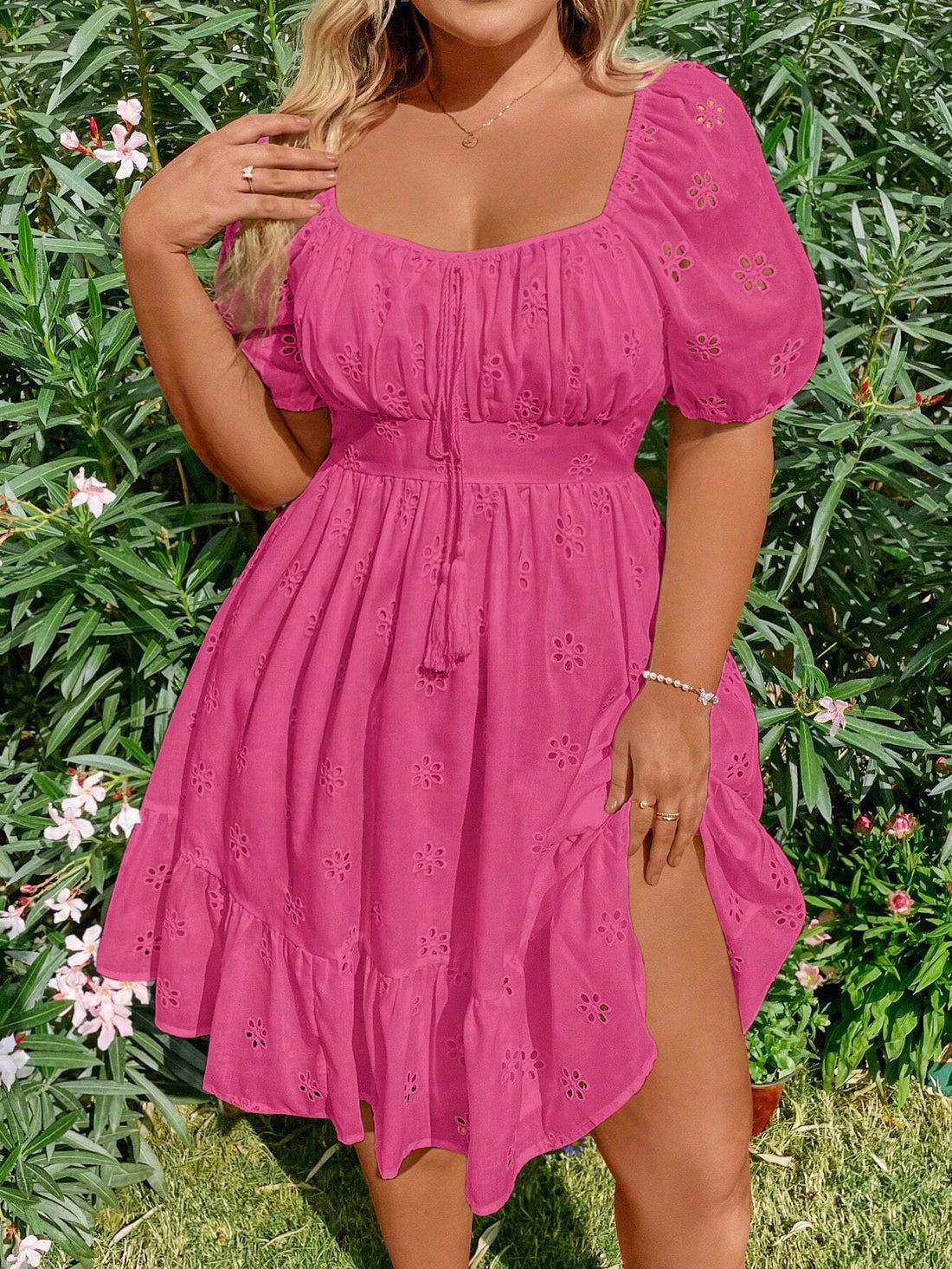 WYWH plus Size Elegant Pleated Chest Cutout Embroidered Dress